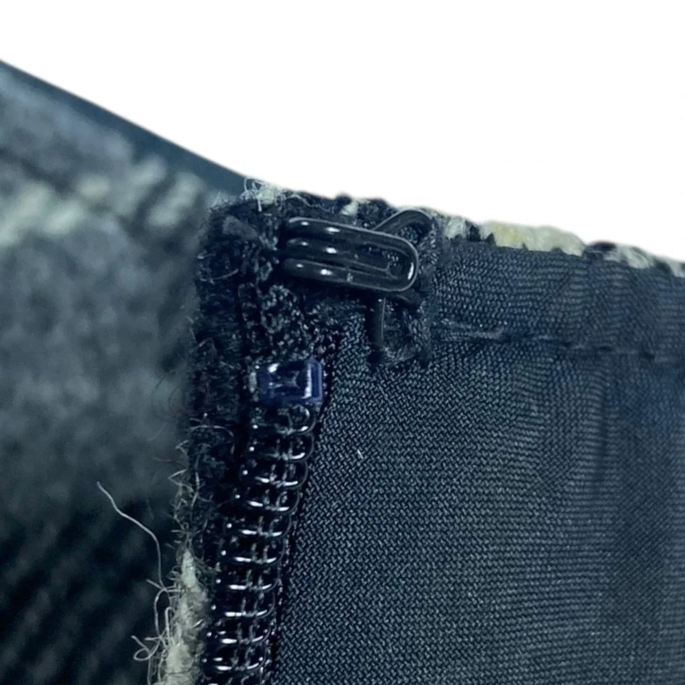 L.L.Bean Women's Wool Blend Plaid A-Line Skirt Gray Black Size 12 Regular - Picture 4 of 8